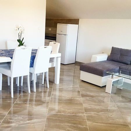 Apartments Jadranka โลวิสเต ภายนอก รูปภาพ