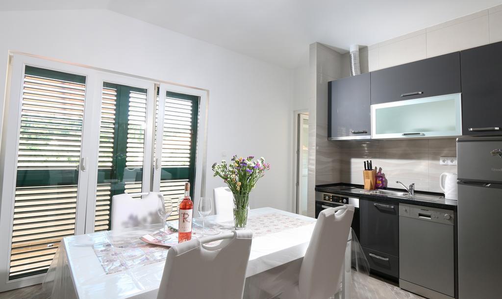Apartments Jadranka โลวิสเต ภายนอก รูปภาพ