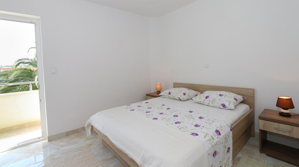 Apartments Jadranka โลวิสเต ภายนอก รูปภาพ