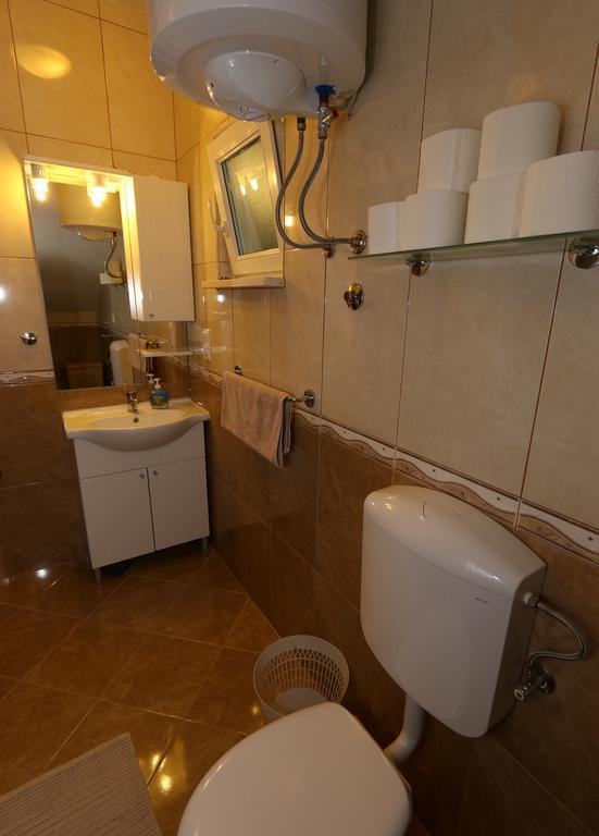Apartments Jadranka โลวิสเต ภายนอก รูปภาพ